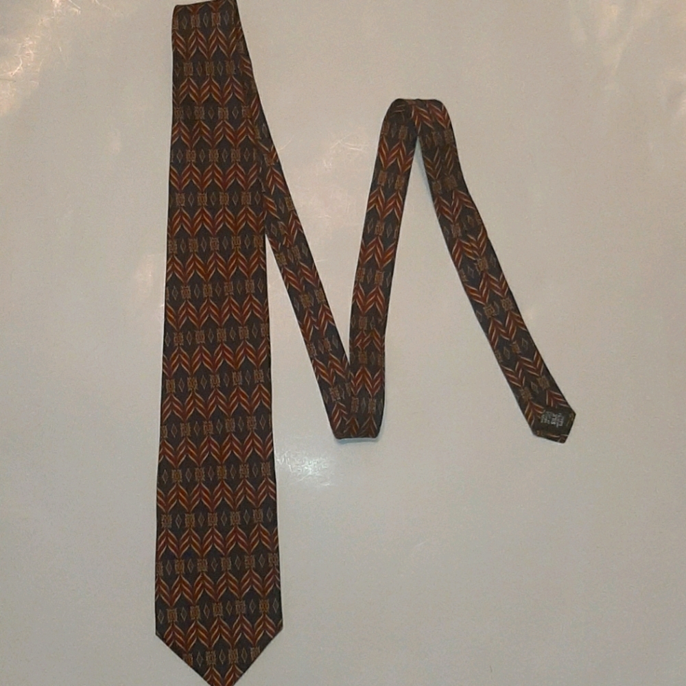 Bill Blass 100% Silk Tie